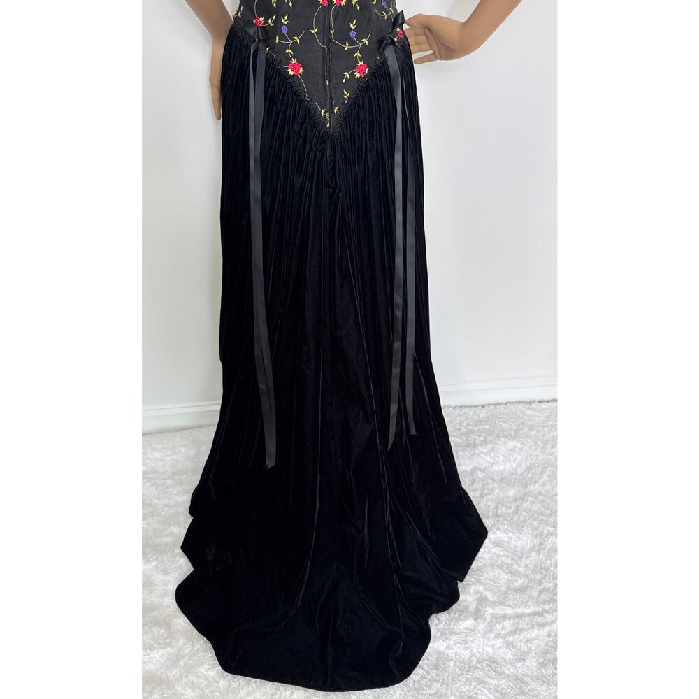 Late 80s Jeannie Nitro Gothic black velvet silk floral embroidered corset gown s - Picture 13 of 16